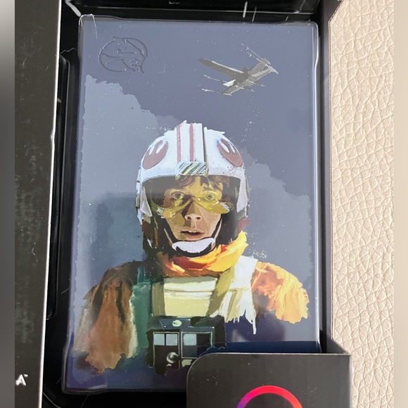 NWB - Seagate x Starwars Luke Skywalker FireCuda 2TB USB 3.0 Portable Hard Drive - Picture 2 of 5